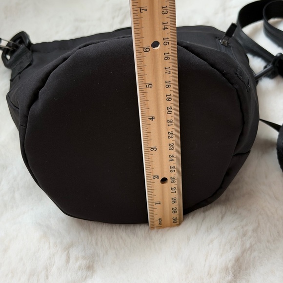 Carhartt Wip Bucket Outdoor Black Crossbody Bag - Picture 14 of 14